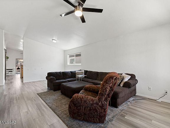 4th image of 10451 E Oakbrook St