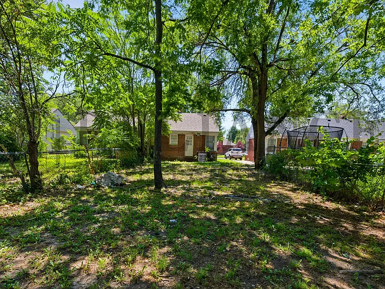 2638 E Grail St — Photo 6