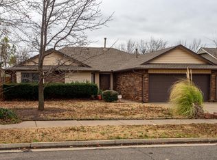 2522 Countrywood Ln, Edmond, OK 73012