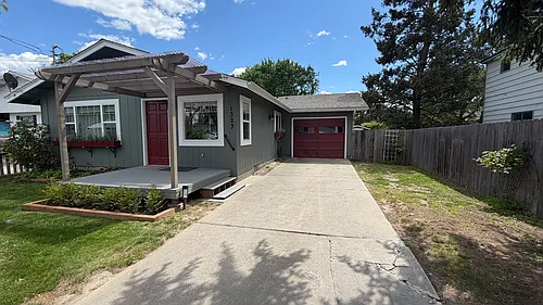 1323 Fir St Photo 1