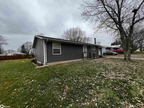 304 S Ash St, New London, IA 52645