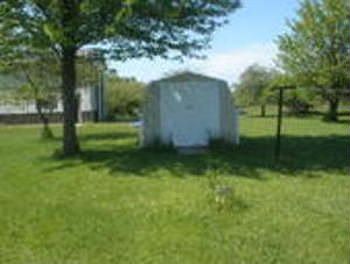 10x16 storage shed for those lawn & garden tools