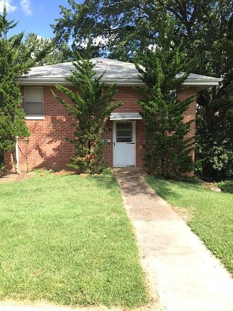 1st image of 311 Manila St #B