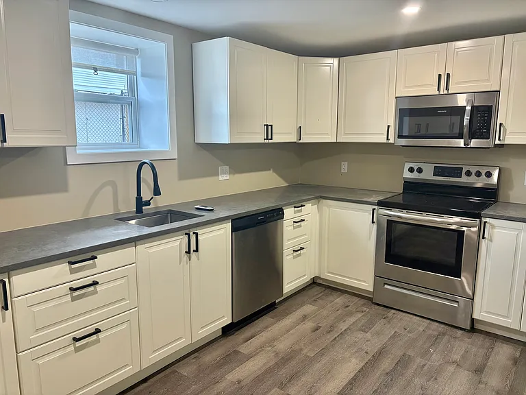 38 Frederick Ave — Photo 12