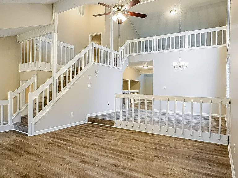 6826 Creekwood Dr — Photo 5