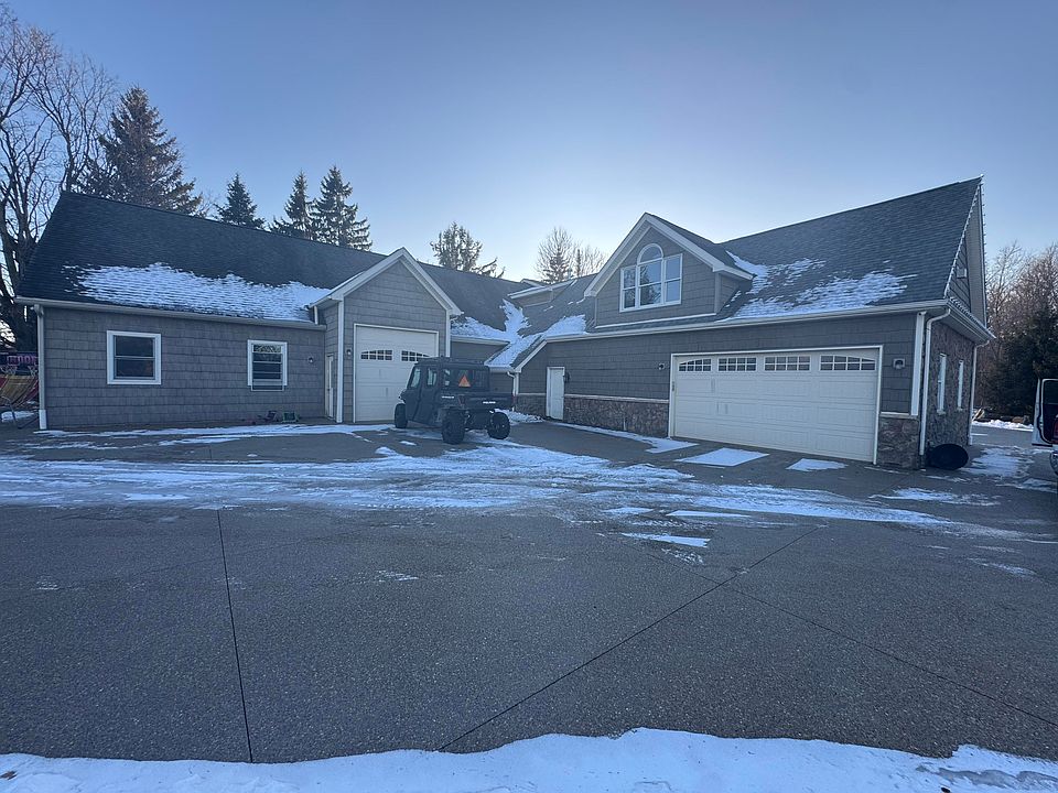 2nd image of 3740 Rochester Rd