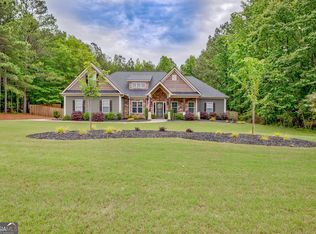 138 Magnolia Place Dr, Senoia, GA 30276