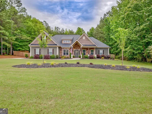 138 Magnolia Place Dr, Senoia, GA 30276