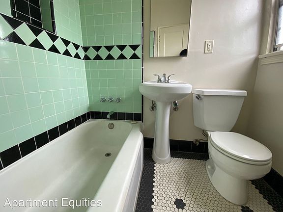 5th image of 5400 Carlton Way #10669948