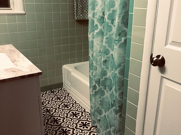 4th image of 7917 Jonquil Dr