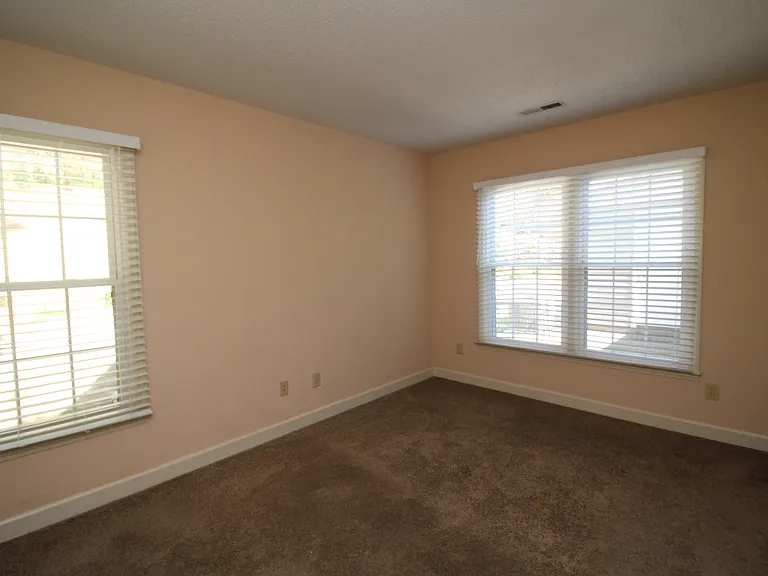33 Cedar Knoll Dr — Photo 21
