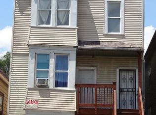 8228 S South Shore Dr APT 1, Chicago, IL 60617