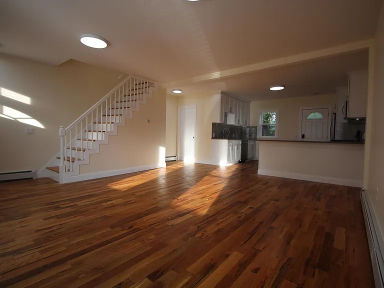 35 S 2nd Ave — Photo 18