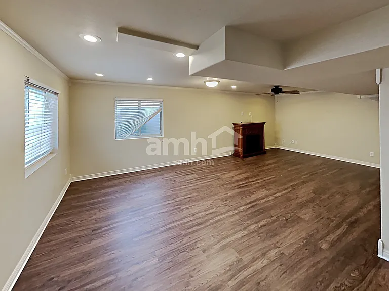 2792 Brady Way — Photo 7