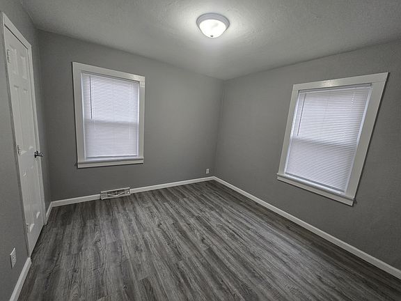2nd image of 1920 W Ewing Ave