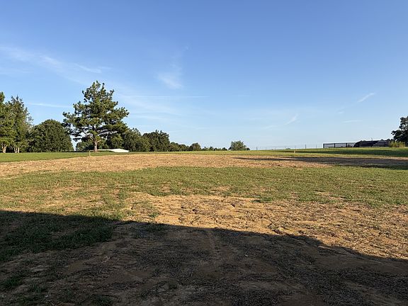 3rd image of 210 Parker Rd