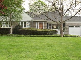 17 Ernest Dr, Scarsdale, NY 10583