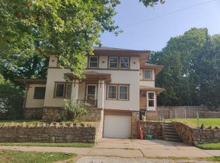 5447 Holmes St, Kansas City, MO 64110
