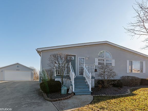 2nd image of 22937 S Glen Eagle Dr