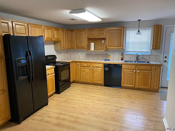 2nd image of 310 E City Park St