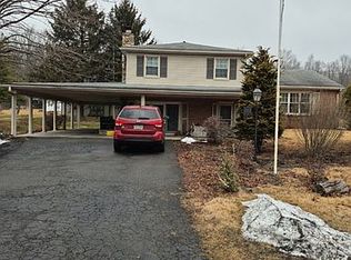 812 E Pottsville St, Lykens, PA 17048