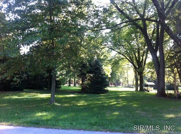 1st image of 12 Lenel Dr