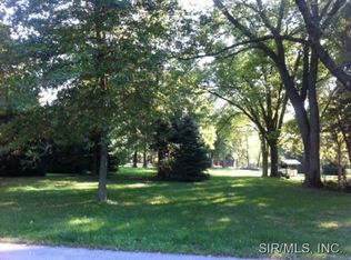 12 Lenel Dr, Belleville, IL 62223