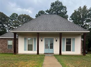 325 Saint Landry Dr, Pineville, LA 71360