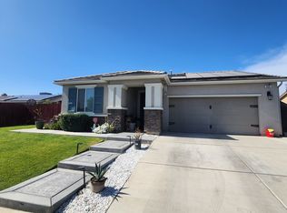 400 Pearl Dr, Lemoore, CA 93245