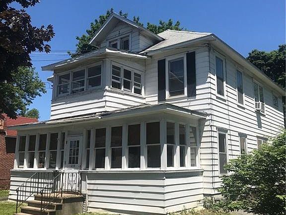 2nd image of 704 W Manlius St
