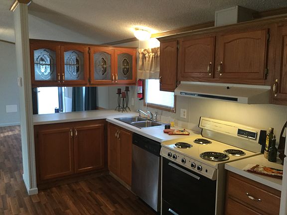 2nd image of 12963 Clearwater Dr
