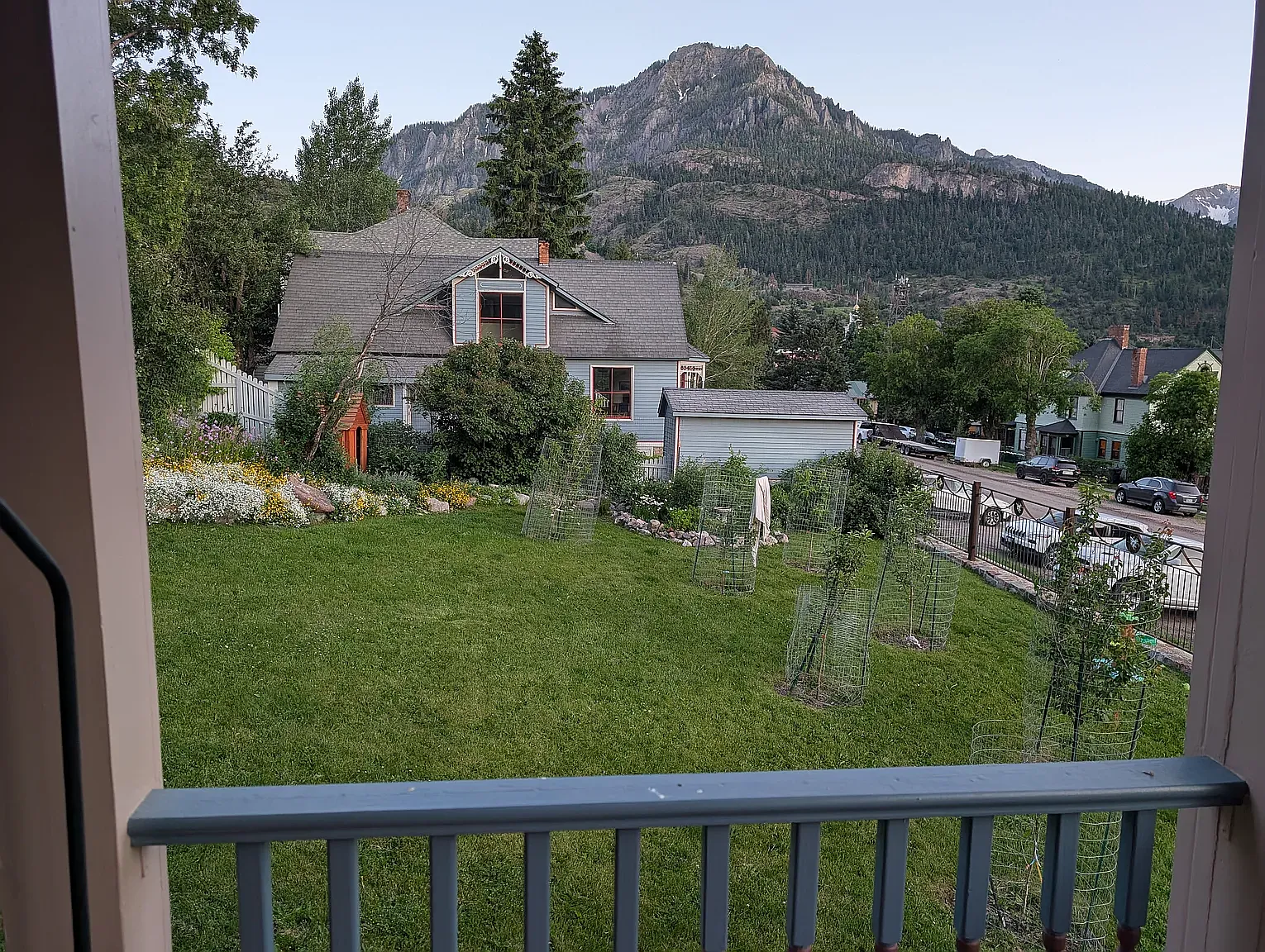 4 bed, 2500 sqft, $4,895 — Photo 3