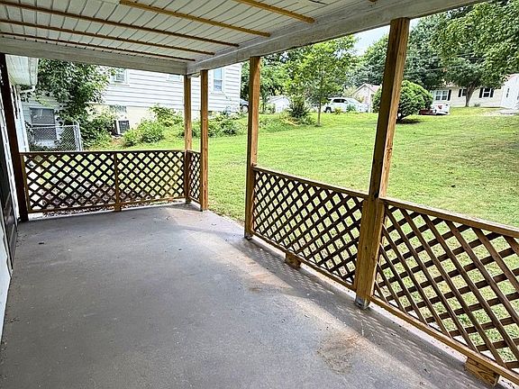 Front Porch-Right