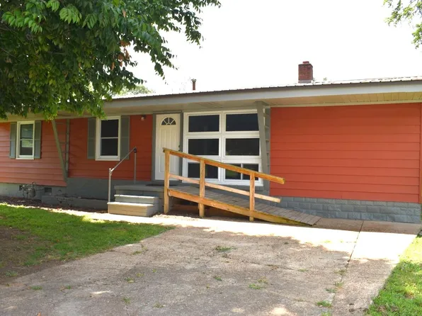 1804 Hillcrest Ave, Sheffield, AL 35660