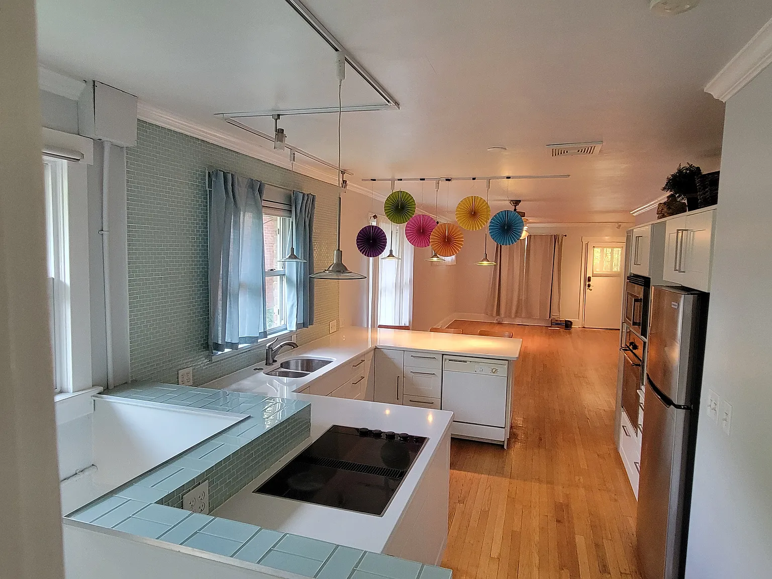 4 bed, 1500 sqft, $3,200 — Photo 4