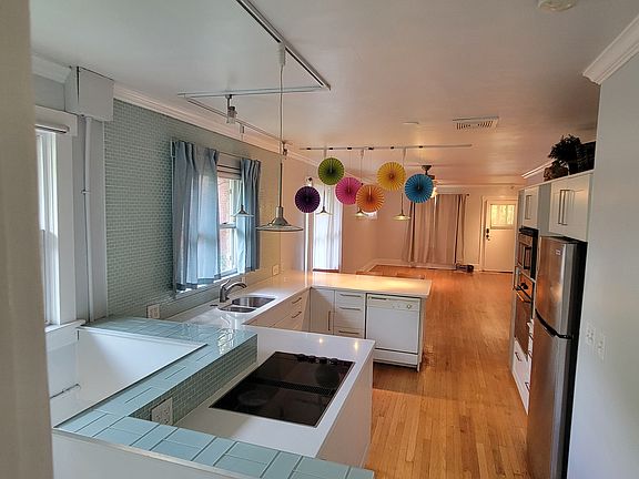 4th image of 1164 Fillmore St