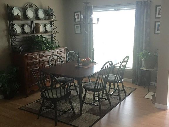 3rd image of 31 Willow Bend Blvd