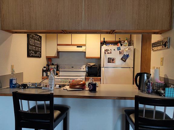 4th image of 546 NE Ravenna Blvd #402