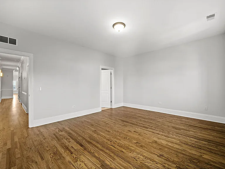 924 W Dakin St #4 — Photo 15