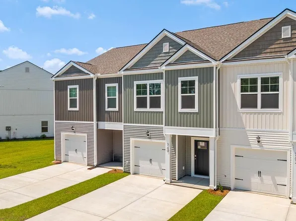 709 Galivant Dr, Goose Creek, SC 29445