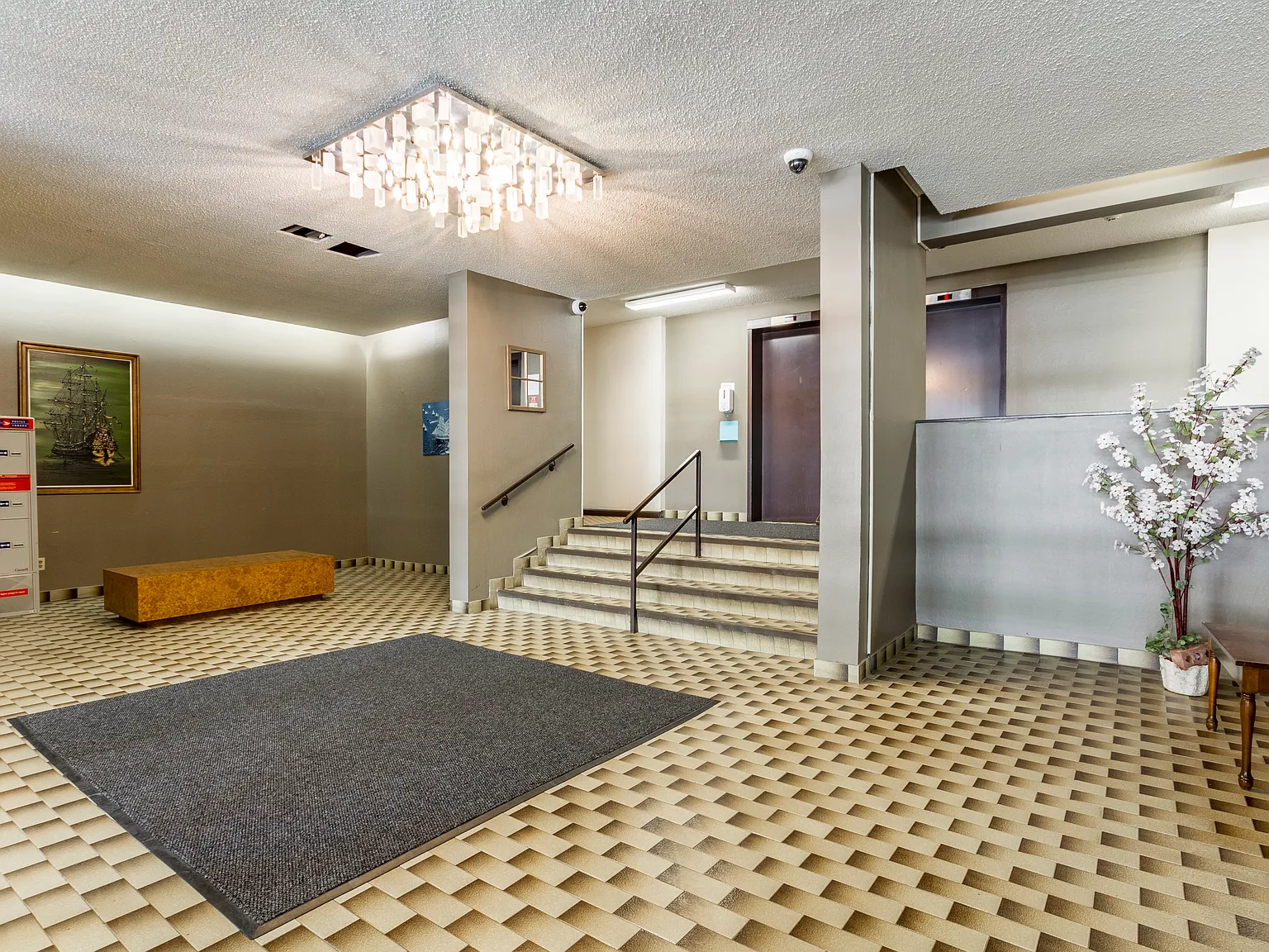 25 Lorne Avenue — Photo 1