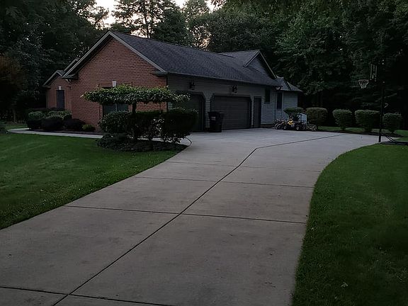 5th image of 1230 Sharrott Creek Dr