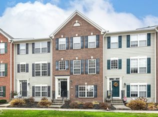 9080 Teaneck Dr, Fishers, IN 46038