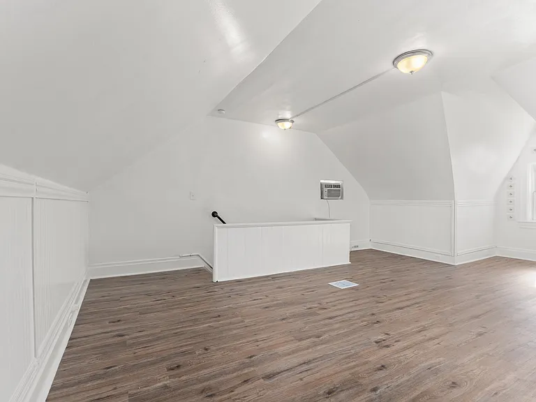 1043 Mount Oliver St — Photo 22
