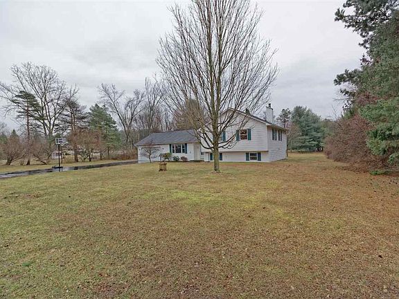 3rd image of 80 Whitney Dr