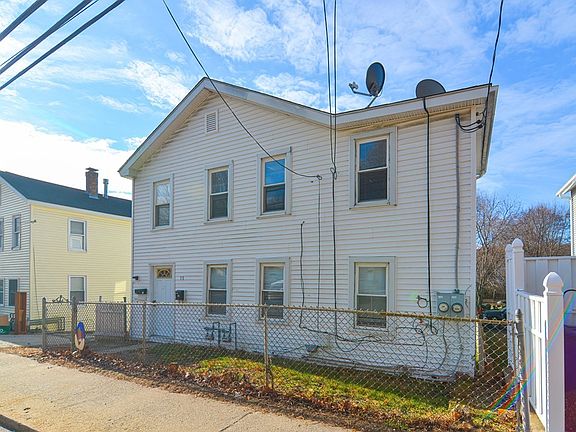 4th image of 15 Blackstone St