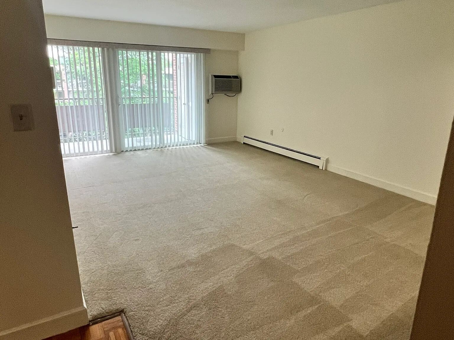 1 bed, 1.0 bath, 725 sqft, $1,995 — Photo 4