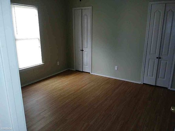 Pic 4 - Bedroom - 805#1