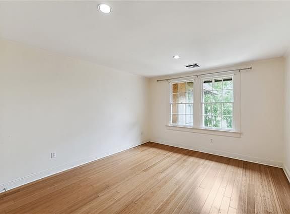 4th image of 5607 Prytania St APT L