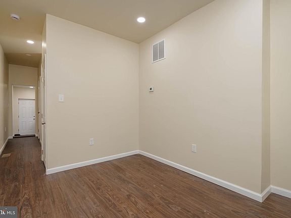 2nd image of 1839 Ramsay St